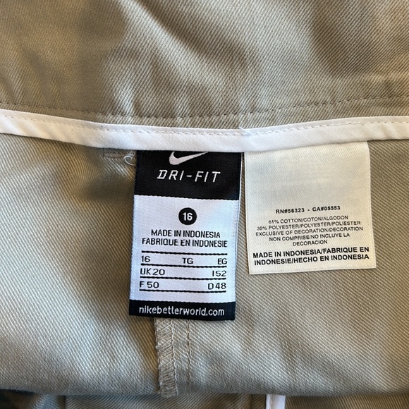Nike Dri-fit golf shorts - Picture 3 of 3